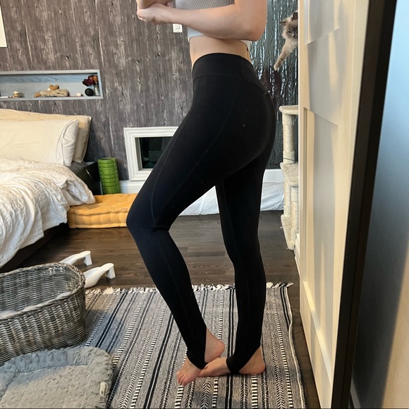 NWOT Gymshark Leggings with Side Pocket - Picture 2 of 6